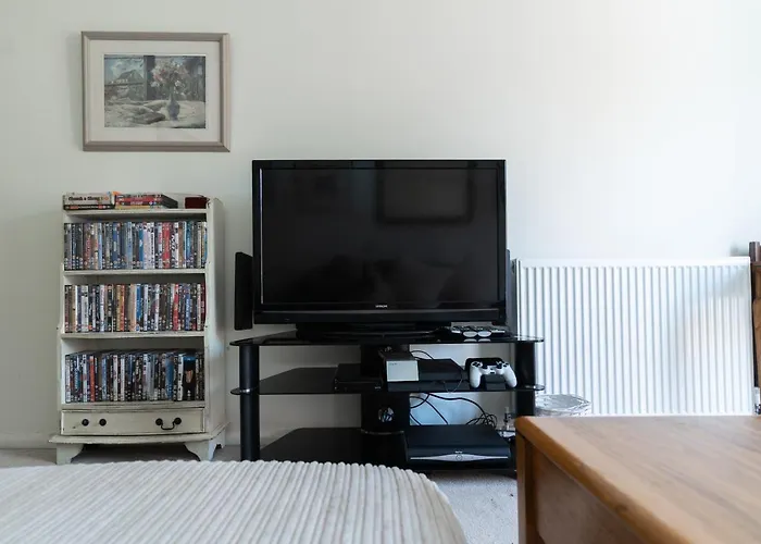 Kingsway Apartment