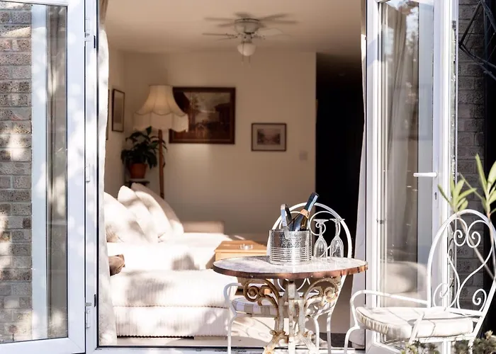 Kingsway Apartment